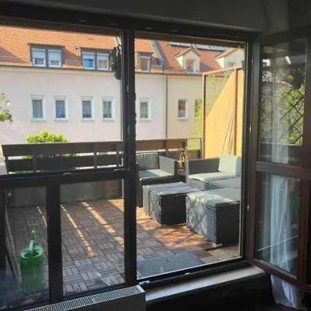 Schoene Ruhige Gegend Aber Zentral Mit Terrasse!!! Apartman Nürnberg