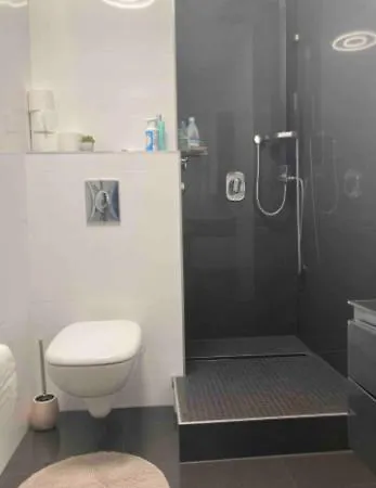 Schoene Ruhige Gegend Aber Zentral Mit Terrasse!!! Apartman Nürnberg