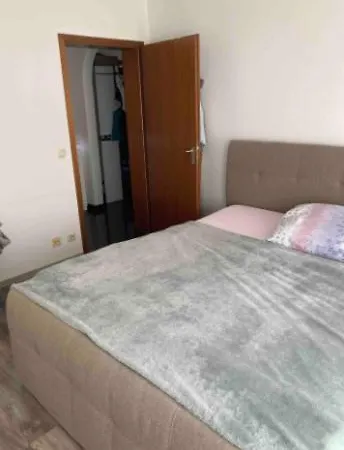 Apartman Schoene Ruhige Gegend Aber Zentral Mit Terrasse!!!