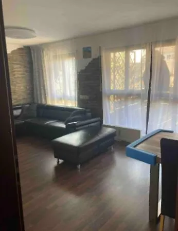 Schoene Ruhige Gegend Aber Zentral Mit Terrasse!!!